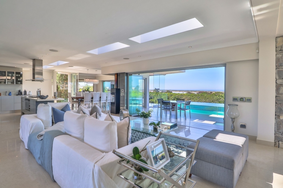 6 Bedroom Property for Sale in Keurbooms River Western Cape